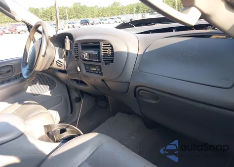 2002 Ford F-150 Lariat/Xlt из США, поврежденный, VIN 1FTRW08L82KD62539